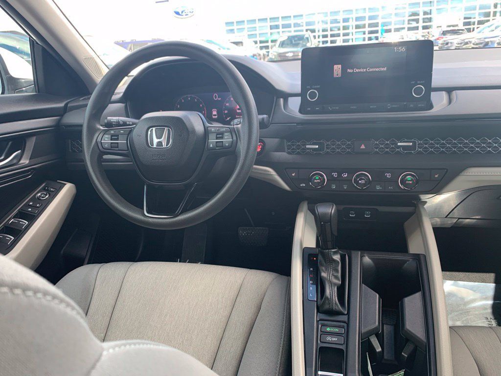 Used 2024 Honda Accord EX image 11