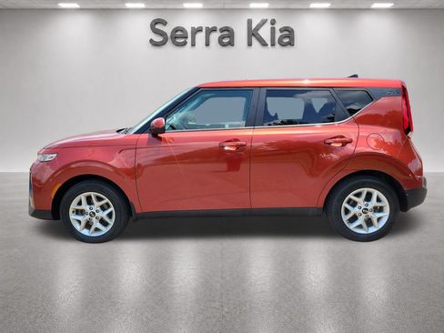 Used 2020 Kia Soul S FWD image 2