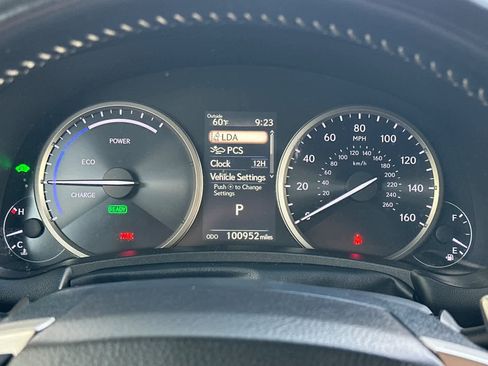 Used 2018 Lexus NX 300h AWD image 28