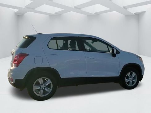 Used 2019 Chevrolet Trax LS image 4