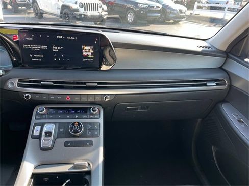 Used 2024 Hyundai Palisade SEL image 13