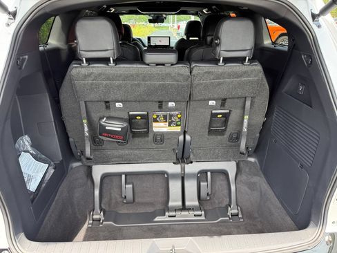 New 2026 Toyota Sienna Platinum AWD/4WD image 39