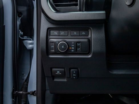 Used 2024 Ford F350 Platinum image 19