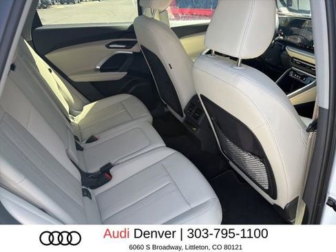 Used 2025 Audi Q5 Premium w/ Convenience Package image 12
