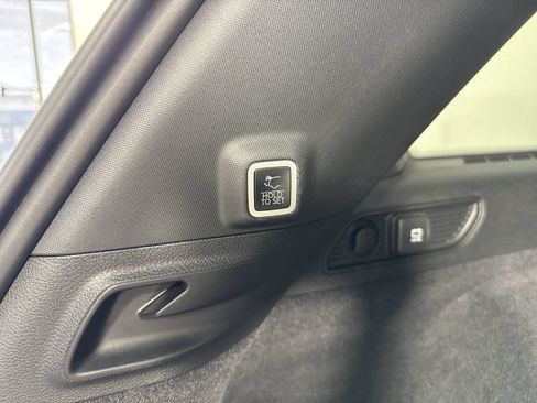 Used 2024 Jeep Grand Cherokee Summit w/ Luxury Tech Group V AWD/4WD image 34