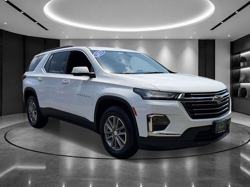Certified 2023 Chevrolet Traverse LT AWD/4WD image 3