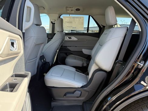 New 2026 Ford Explorer Active w/ Active Comfort Package image 27
