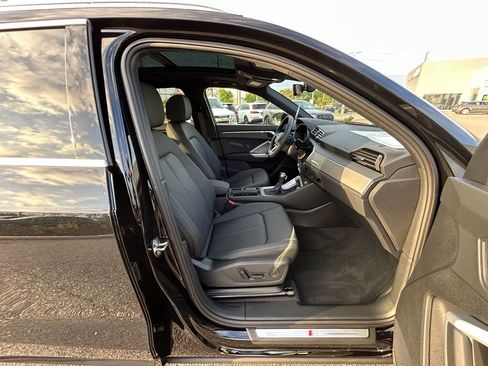 Used 2025 Audi Q3 2.0T Premium w/ Convenience Package image 46