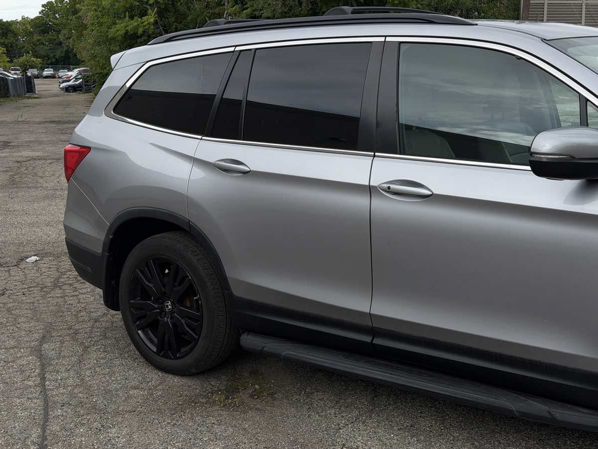 Used 2021 Honda Pilot Special Edition image 3