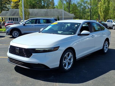 Certified 2023 Honda Accord LX image 3