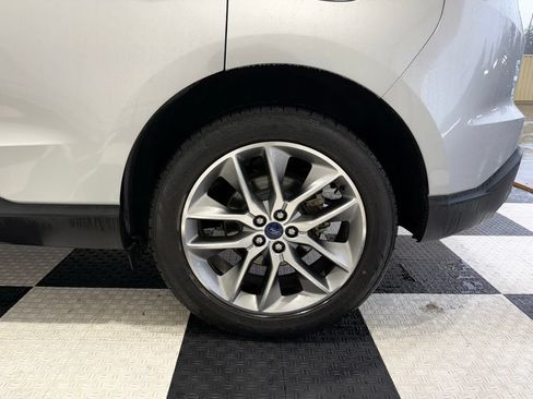 Used 2017 Ford Edge Titanium w/ Equipment Group 301A AWD/4WD image 12