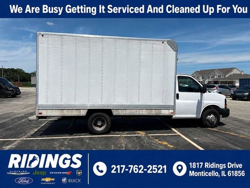 Used 2016 Chevrolet Express 3500 RWD image 1