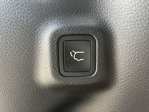 Used 2026 Jeep Compass Limited AWD/4WD image 13