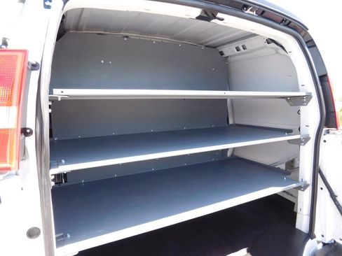 Used 2021 Chevrolet Express 2500 RWD image 7