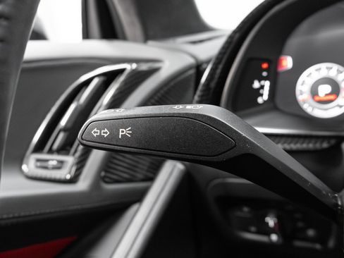 Used 2018 Audi R8 V10 w/ Premium Package image 52