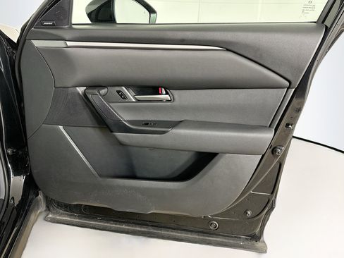 Used 2025 MAZDA CX-50 AWD 2.5 S w/ Premium Package image 32