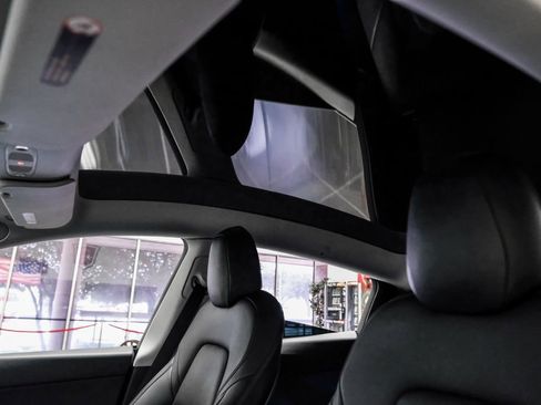 Used 2022 Tesla Model Y Performance AWD/4WD image 5