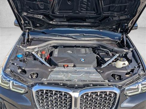 Used 2025 BMW X4 xDrive30i image 23