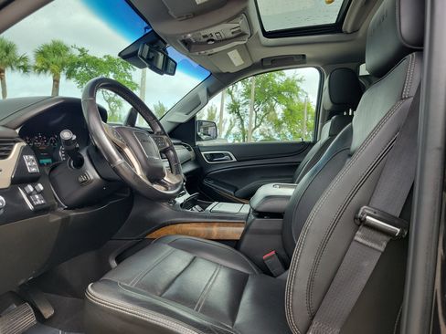 Used 2019 GMC Yukon XL Denali w/ Denali Ultimate Package RWD image 13
