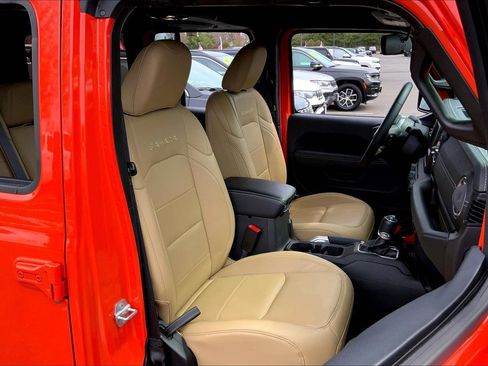 Certified 2019 Jeep Wrangler Unlimited Sahara w/ Dual Top Group image 7