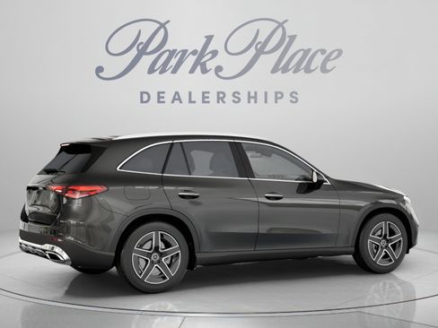 Used 2026 Mercedes-Benz GLC 300 image 23