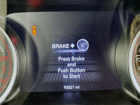 Used 2019 Dodge Challenger R/T RWD image 18
