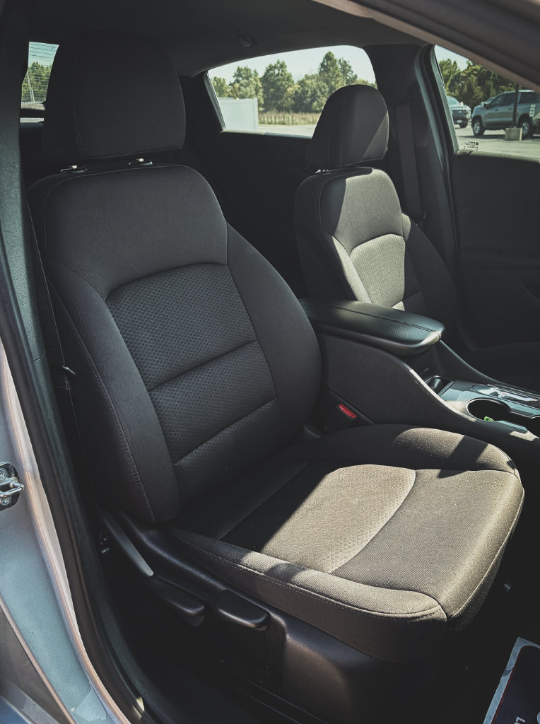 Used 2020 Chevrolet Malibu LT FWD image 23
