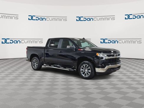 New 2026 Chevrolet Silverado 1500 LT w/ Z71 Off-Road Package AWD/4WD image 3