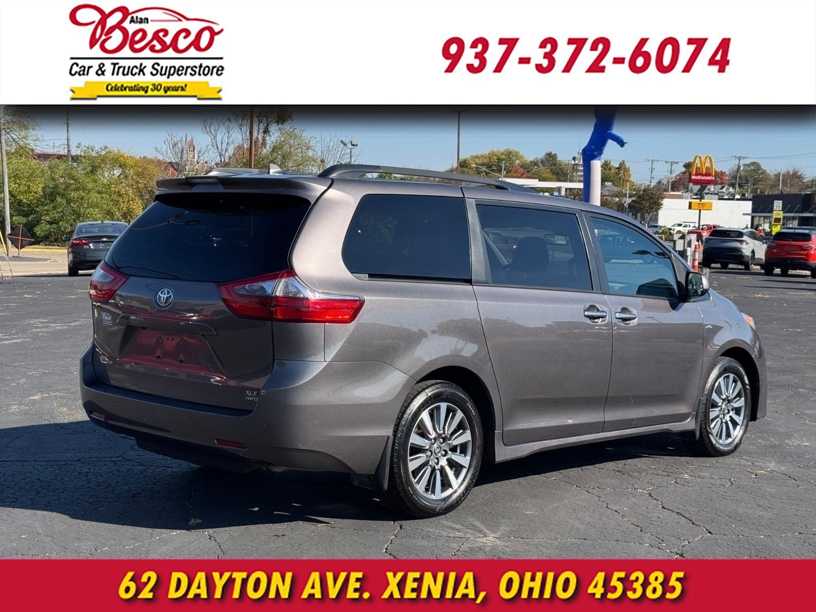 Used 2020 Toyota Sienna XLE w/ XLE Navigation Package AWD/4WD image 4
