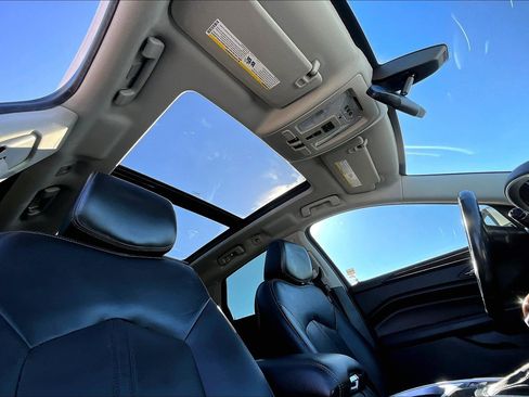 Used 2015 Cadillac SRX Performance image 16