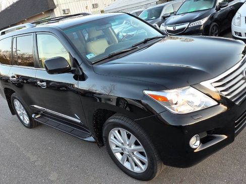 Used 2011 Lexus LX 570 4WD image 20