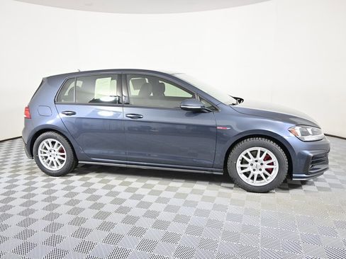 Used 2018 Volkswagen Golf 4-Door image 8