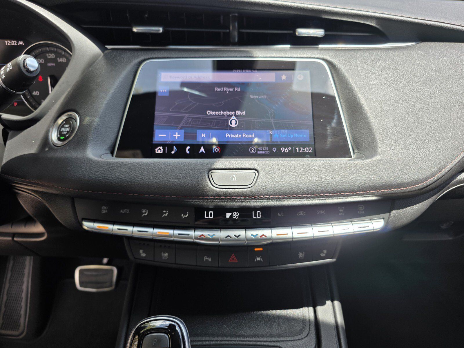 Used 2022 Cadillac XT4 Sport w/ LPO, ONYX Package FWD image 23