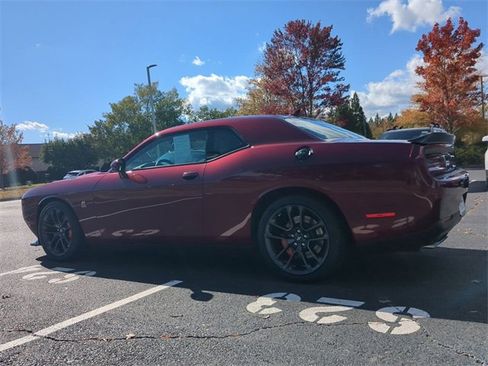 Used 2022 Dodge Challenger R/T Scat Pack image 6