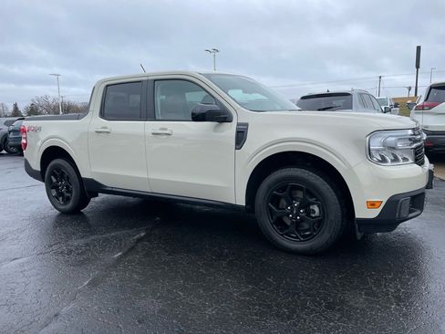 Used 2024 Ford Maverick Lariat w/ FX4 Off-Road Package image 2