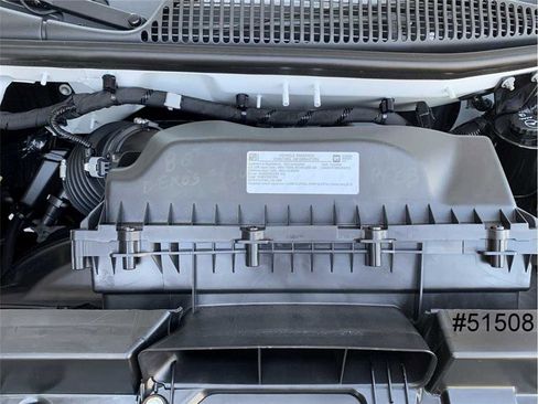 Used 2022 Chevrolet Express 4500 Extended w/ Power Convenience Package image 15