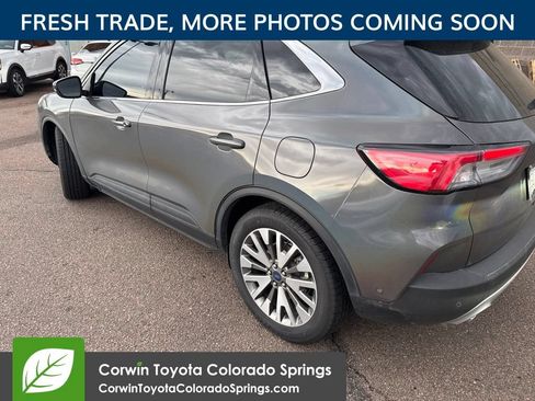 Used 2020 Ford Escape Titanium FWD image 4
