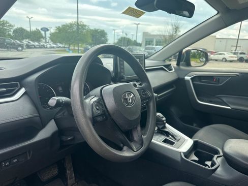 Used 2020 Toyota RAV4 LE w/ All Weather Liner Package AWD/4WD image 7