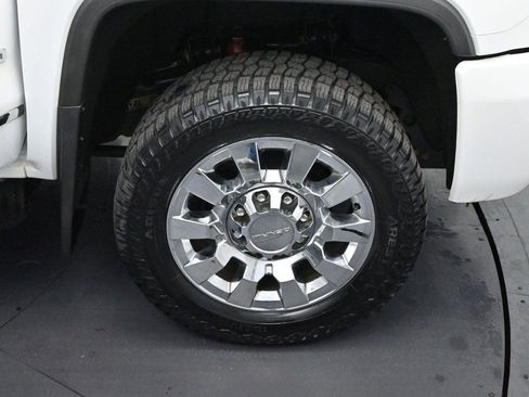 Used 2019 GMC Sierra 2500 Denali w/ Duramax Plus Package AWD/4WD image 34
