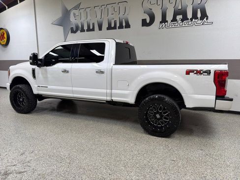 Used 2019 Ford F250 Platinum w/ Platinum Ultimate Package image 5