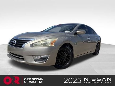 Used 2015 Nissan Altima 2.5 S w/ Power Driver Seat Package FWD image 1
