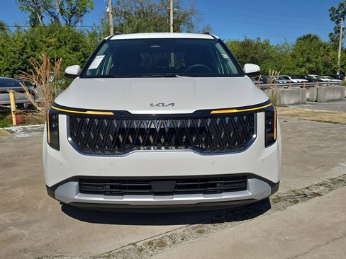 New 2026 Kia Carnival EX FWD image 3
