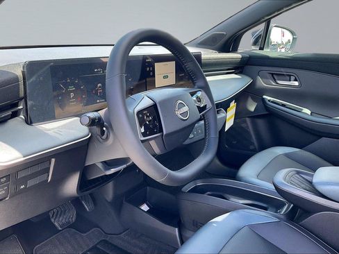 New 2026 Nissan Leaf SV+ w/ Illuminated Package FWD image 7