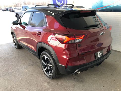 Used 2023 Chevrolet TrailBlazer RS w/ Sun and Liftgate Package image 6