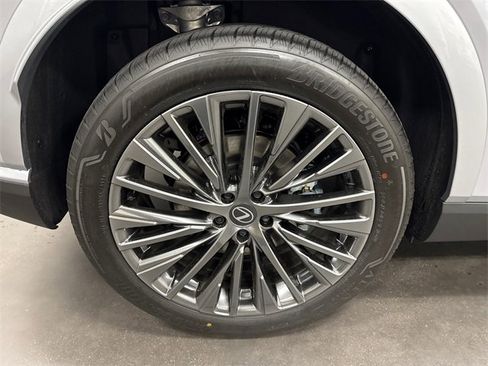 New 2026 Lexus RX 450h AWD image 23