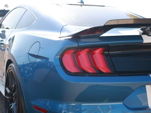 Used 2021 Ford Mustang Shelby GT500 w/ Technology Package RWD image 18