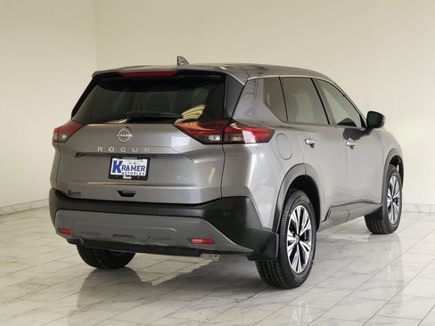Used 2023 Nissan Rogue SV FWD image 5