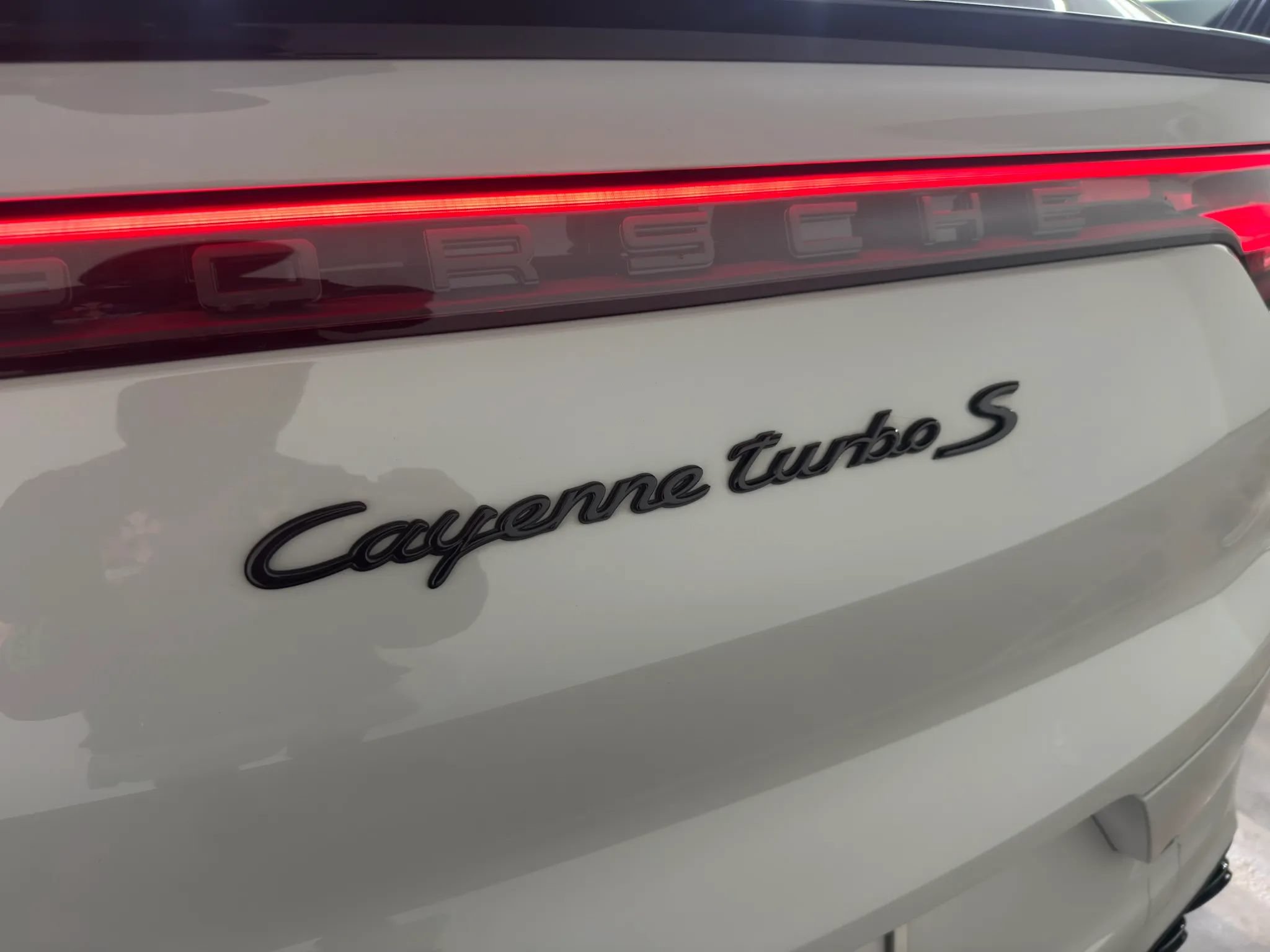 Used 2022 Porsche Cayenne Turbo S w/ Assistance Package AWD/4WD image 33