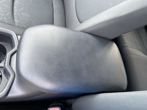 Used 2024 Toyota RAV4 XLE AWD/4WD image 41