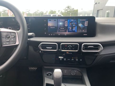 New 2026 Nissan Sentra SV FWD image 18